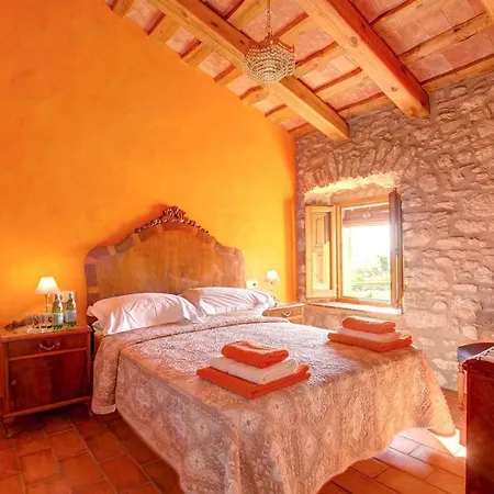 Vila Sleeps 9 Pool Air Con Wifi *