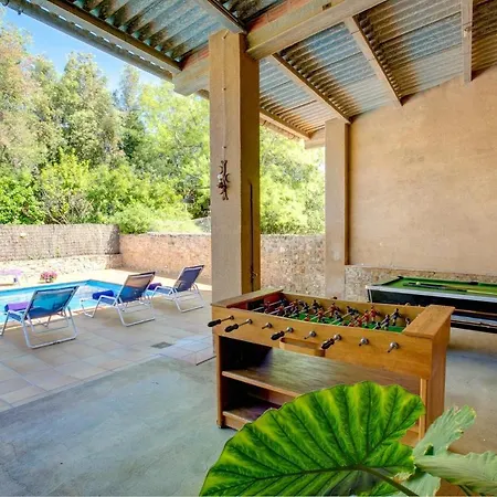 Sleeps 9 Pool Air Con Wifi Vila